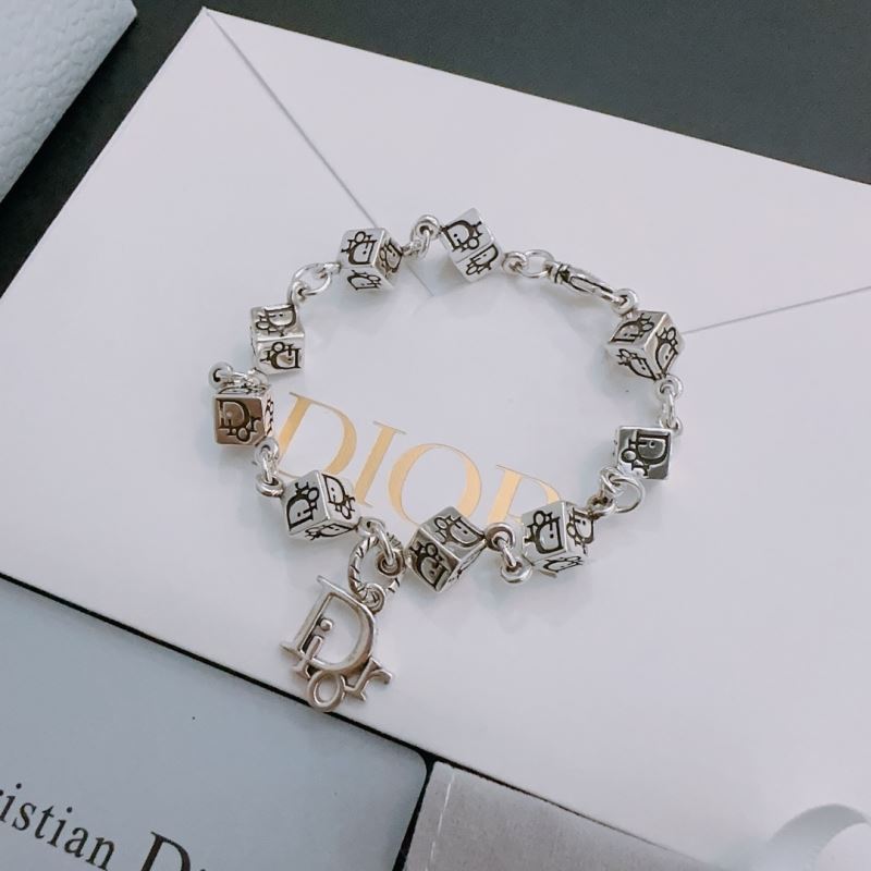 chr1st1an D10r bracelets